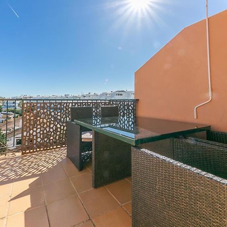 פואנגירולה Penthouse Beach Apartment מראה חיצוני תמונה