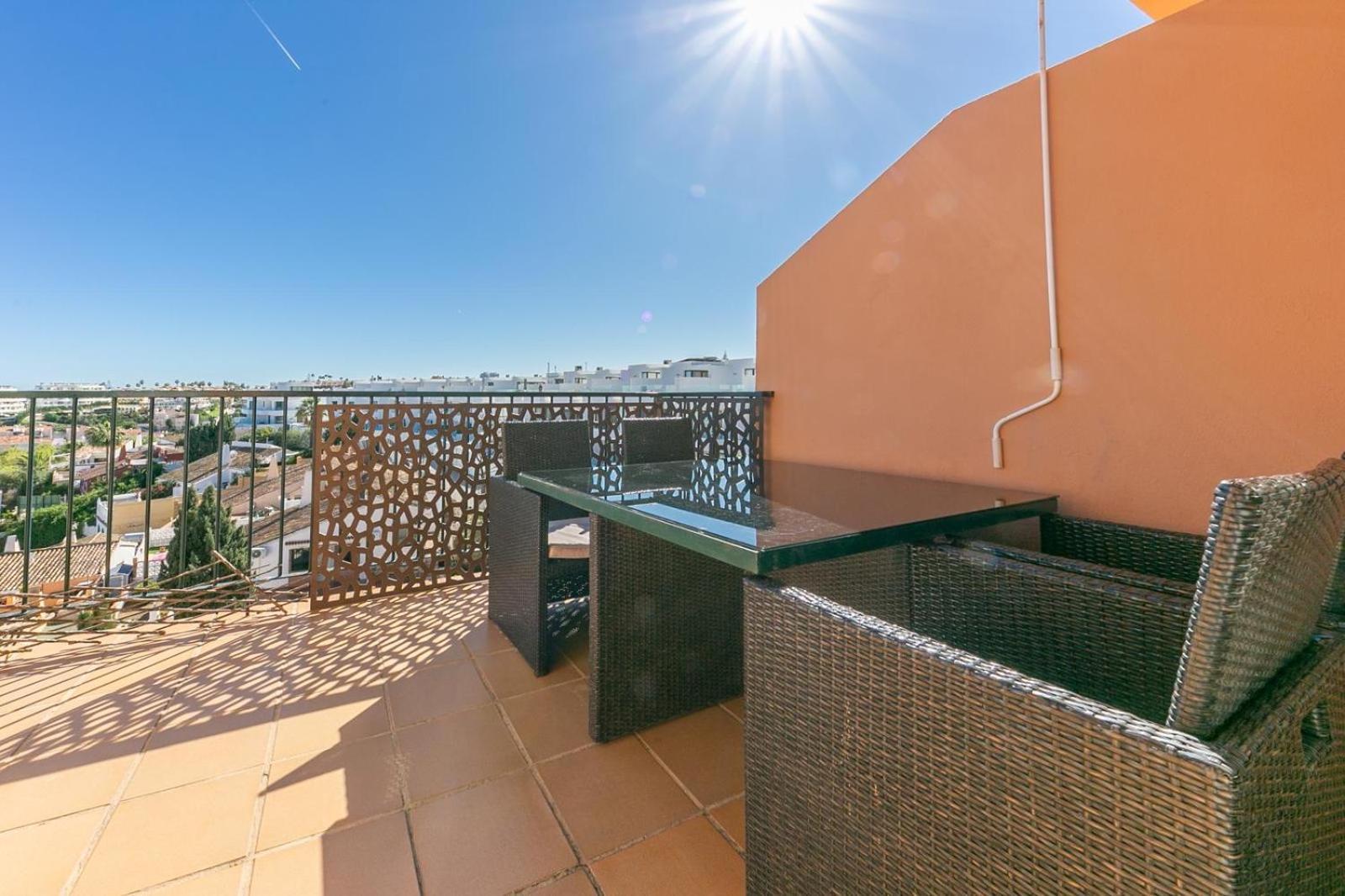 פואנגירולה Penthouse Beach Apartment מראה חיצוני תמונה